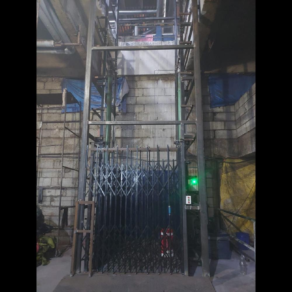 GOODS LIFT